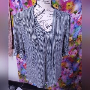Adrianna Papell Monochrome Patterned Blouse